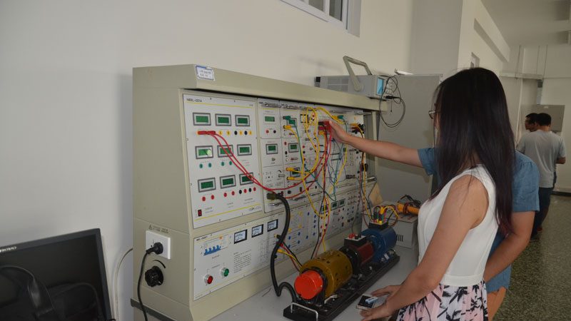 深圳变频器：揭秘其核心技术与选型要点